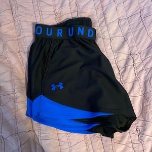 Under armor shorts | size small